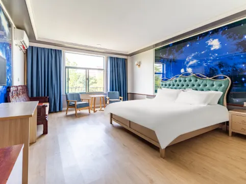 Qingzhu Yongchang Hotel (Shanghai Jinshan Pavilion)