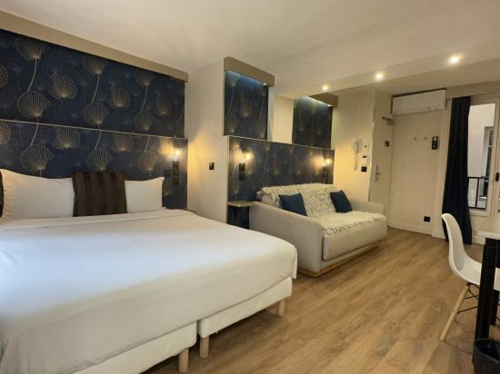 Hotel Nation Montmartre - Tap to explore photos
