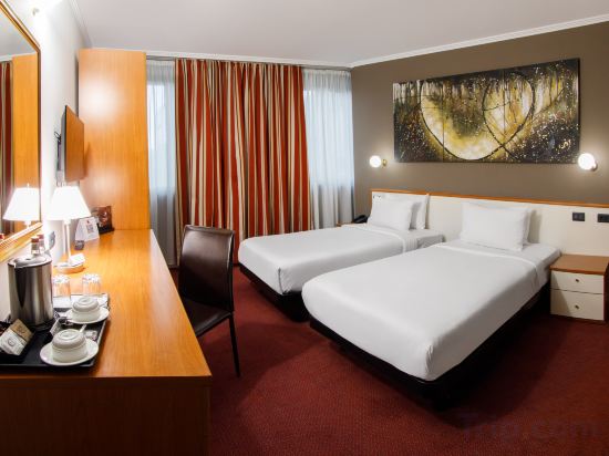 Best Western Plus Congress Hotel Room Type - Standard Twin Room