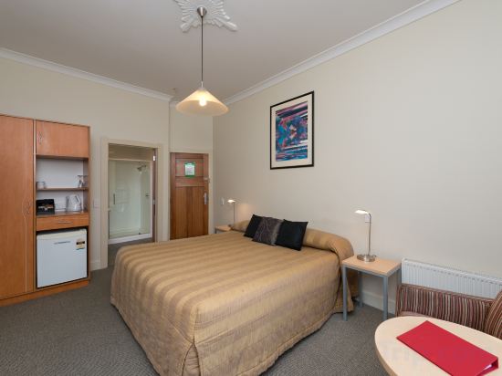 Heartland Hotel Fox Glacier Room Type - Standard Queen Room