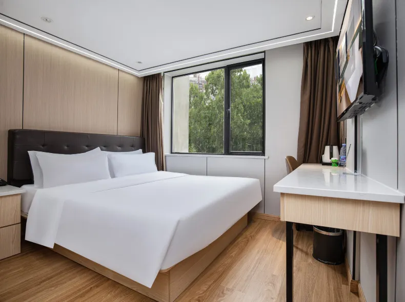 Qingmu Select Hotel (Shanghai Hongqiao Airport Longbai Xincun Subway Station)