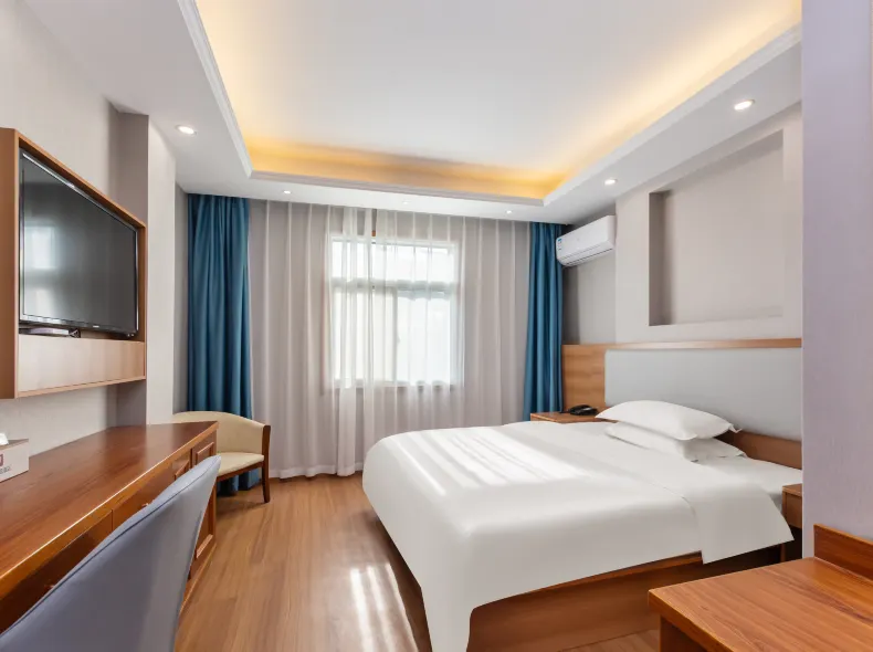 Home Inn Huaxuan Collection Hotel (Nanjing Lukou International Airport Tongshan Subway Station)