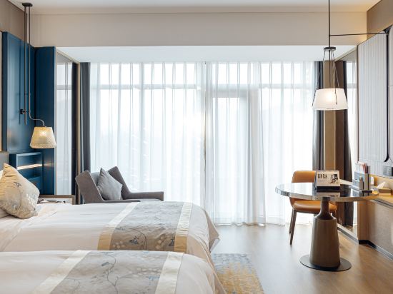 CITIC Jinling Hotel - Tap to explore photos