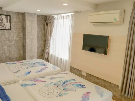 Galaxy Boutique Sai Gon Central Hotel Room Type - Superior Quadruple Room Galaxy Boutique Sai Gon Central Hotel Room Type - Superior Quadruple Room