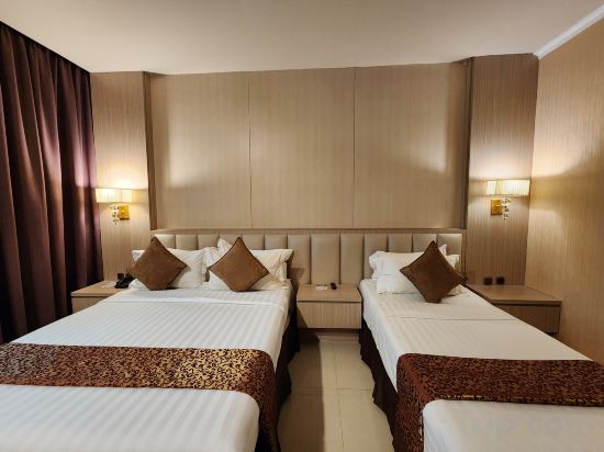 Grand Paragon Room Type - Family Room