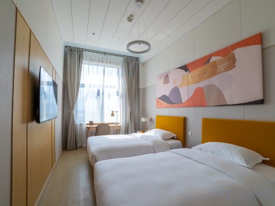 Bejing Yanqing Alpine Skiing Resort Hotel Room Type - Family Room With 2 Twin Bed