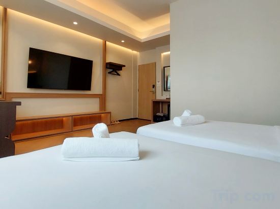 Marwin Villa Hotel Room Type - Grand Deluxe King or Twin Bed