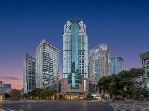 康鉑酒店(上海陸家嘴中心向城路地鐵站店)