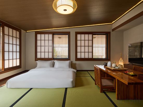 Floral Lux Hotel·Shanghai Bowu NAMIYA Private Tang Courtyard hotel