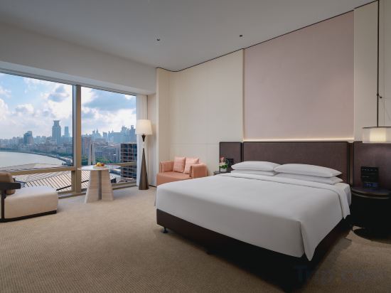 Hyatt On The Bund Room Type - 1 KING BED BUND VIEW