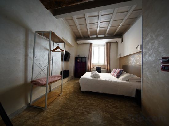 Nerva Accommodation - Tap to explore photos