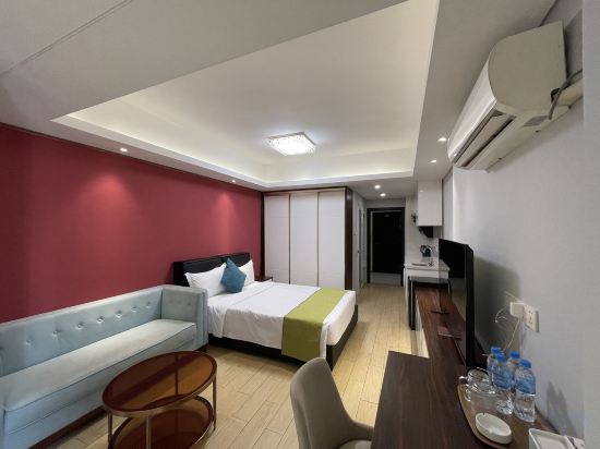Choung Wei Hotel Room Type - Standard Queen Room