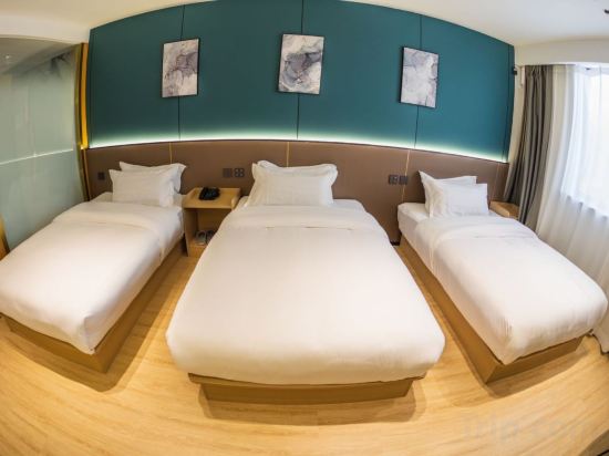 Dongxiangting Hotel (New China International Exhibition Center Capital Airport Branch Beijing) Room Type - Business Triple Room