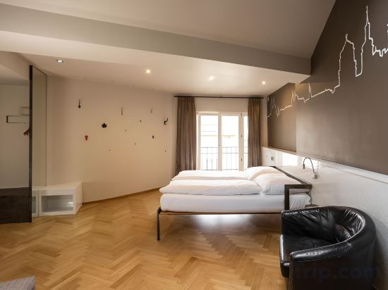 Sophie's Hostel Room Type - Apartment (5 Adults) Sophie's Hostel Room Type - Apartment (5 Adults)