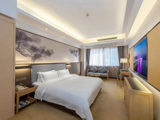 Shangde Hotel Room Type - Executive Suite (Private Reception + Spacious + Ample Lighting)