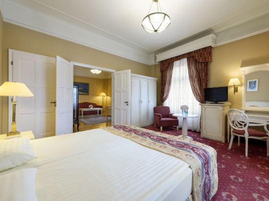 Danubius Hotel Astoria City Center Room Type - Suite