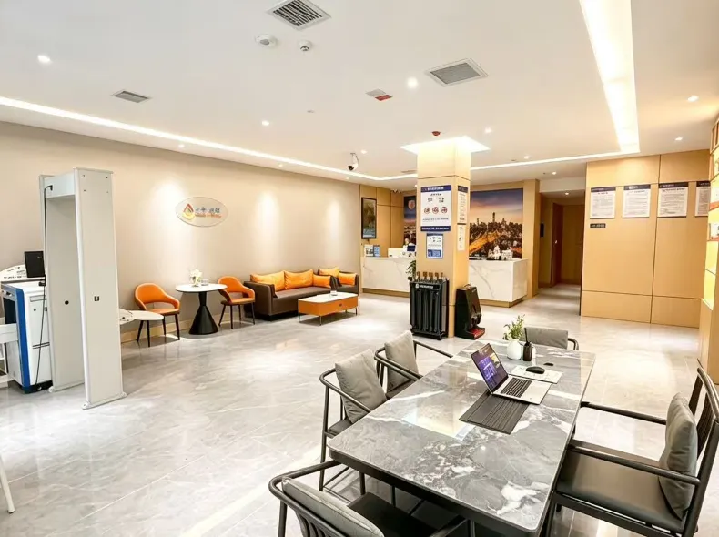 Super 8 Select Hotel (Kashgar Ancient City Xiyu Avenue Branch)