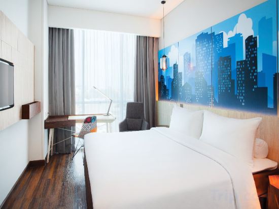 The Southern Hotel Surabaya Room Type - Deluxe Room Double Bed