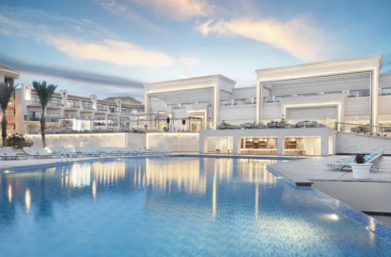 The V Luxury Resort Sahl Hasheesh