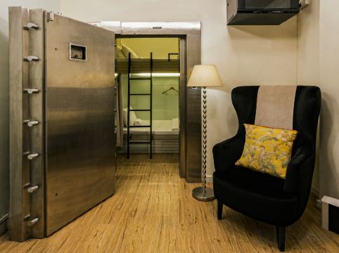 Atelier Room Type - Bed In Vault Super Single Capsule - Mixed, Upper Deck