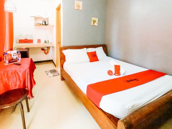 RedDoorz at Gaeas Apartment Panglao Room Type - RedDoorz Room