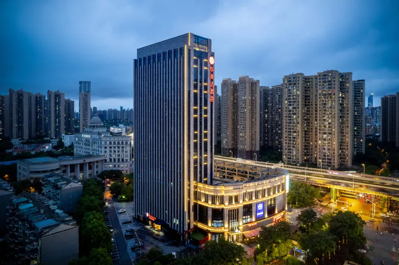 Wyndham Ramada Hotel (Wuhan Hanyang Railway Station, China International Expo Center Branch)