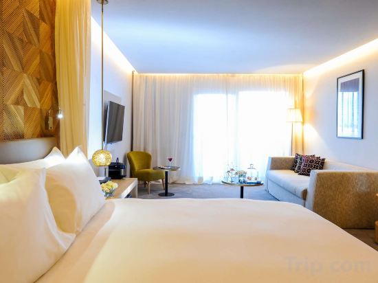 Sofitel Marrakech Palais Imperial & Spa Room Type - Contemporary Junior Suite, 1 king-size bed, view of pool & Atlas mountains Sofitel Marrakech Palais Imperial & Spa Room Type - Contemporary Junior Suite, 1 king-size bed, view of pool & Atlas mountains