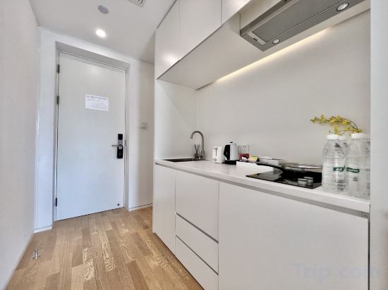 BaseLIVING Wending Serviced Apartment - Tap to explore photos