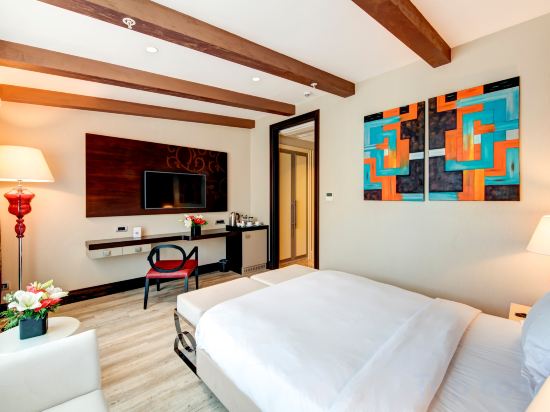 The Elysium Taksim Room Type - Dublex King Suit With Balcony