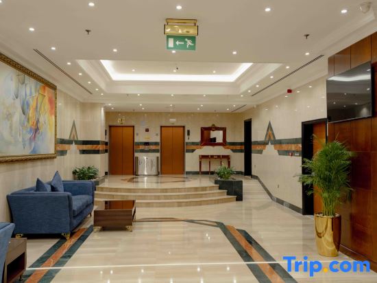 Luxe Grand Hotel