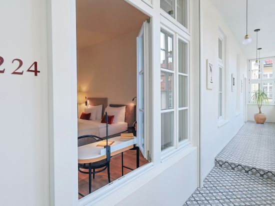 Hotel BOOKQUET Room Type - Deluxe