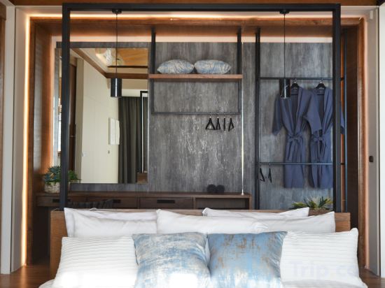 The Cabin Beach Resort Room Type - The Nest Mountain View