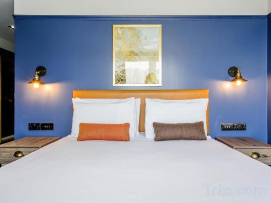 Ropewalks Hotel - Tap to explore photos