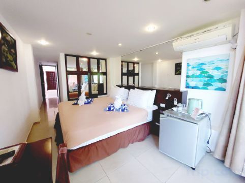 Bohol Vantage Resort Room Type - Superior King Room