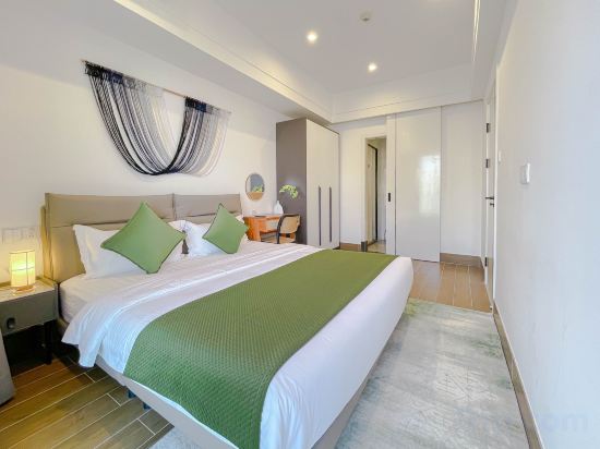 Phnom Penh Huan Yu  Hotel & Residence Room Type - Deluxe Suite River View