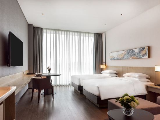 Hyatt Place Changsha Airport Room Type - GARDEN VIEW TWIN BEDS