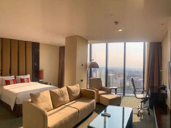 PO Hotel Semarang Room Type - Junior Suite