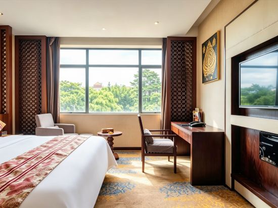 Others 3, Banghe Hotel, Dehong Dai and Jingpo