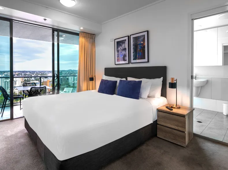 Oaks Brisbane on Felix Suites