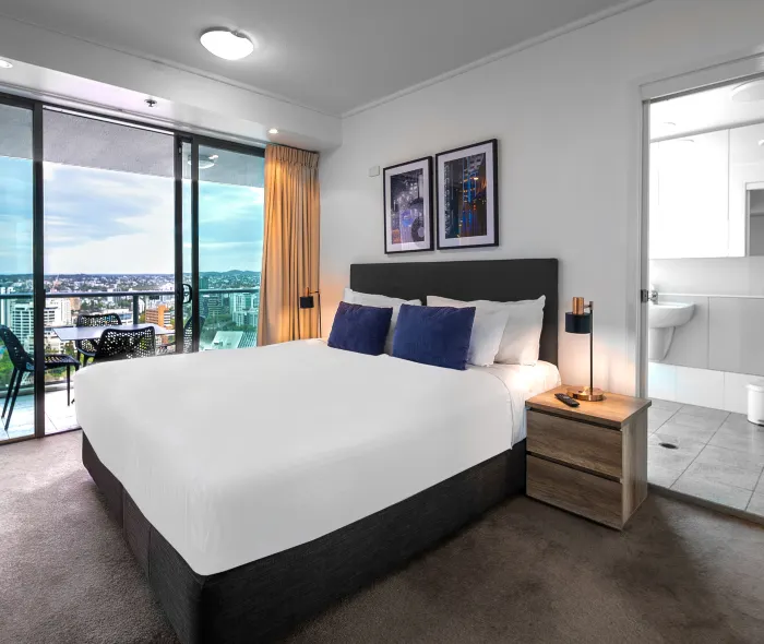 Oaks Brisbane on Felix Suites