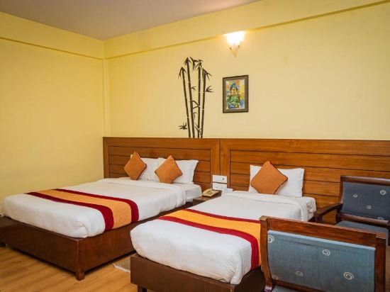 Hotel Crown Himalayas Room Type - Deluxe Twin Room