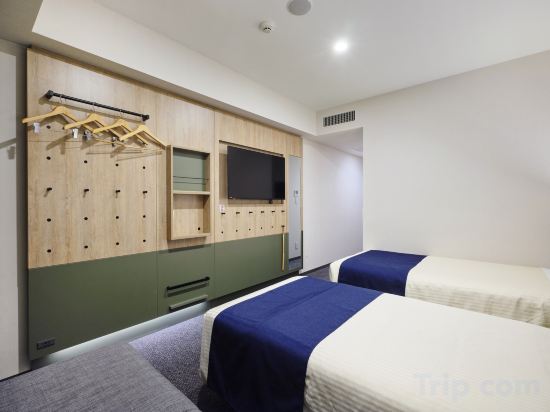 hotel MONday Premium Ueno Okachimachi Room Type - Deluxe Twin Room with Sofa bed