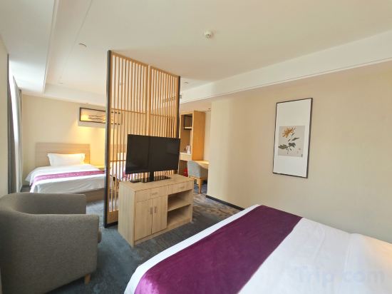 Puhua Hotel Room Type - Family Suite