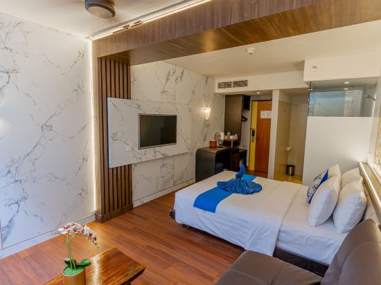 Kuta Beach Hotel Room Type - Premier Suite Room