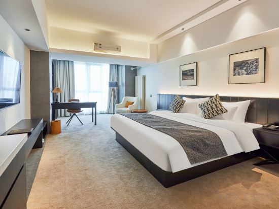 Lianjie Hotel Room Type - Deluxe Room (Double bed)