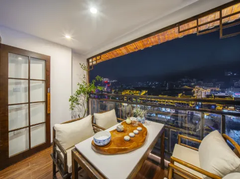 Longqi, Phoenix, waterfront, high end B & B