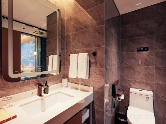 Beijing Four Seasons Royal Garden International Hotel - Tap to explore photos