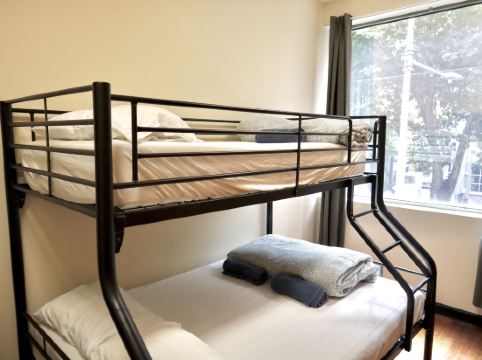 Melbourne city backpackers Room Type - Private Triple Room with Shared Bathroom