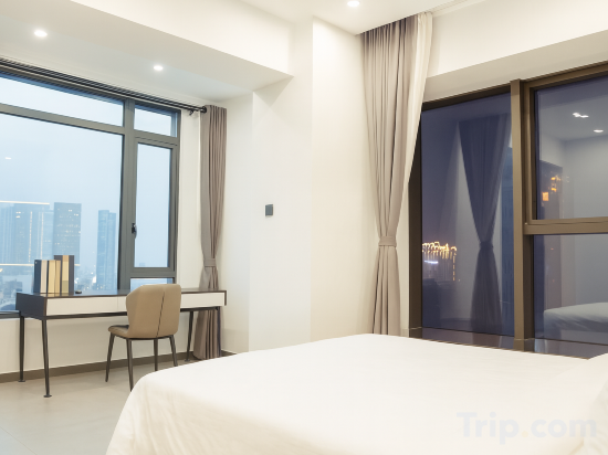 Phnom Penh Infinity Pool Down to $25/N - M Residence Room Type - Premium 1-bedroom And 1-living Room Suite Phnom Penh Infinity Pool Down to $25/N - M Residence Room Type - Premium 1-bedroom And 1-living Room Suite