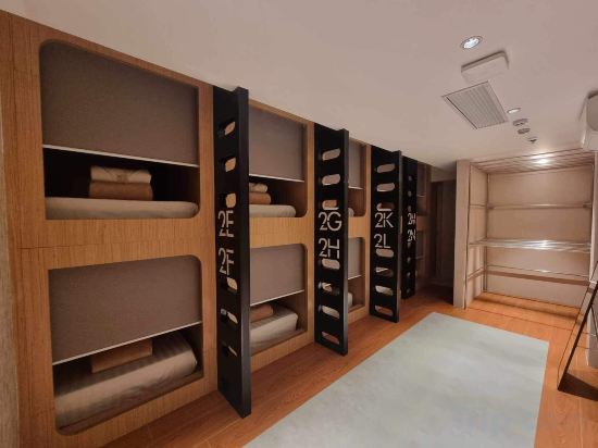 Moonstar Cebu Hotel Room Type - Bed In Capsule Room With Shared Bathroom- (Male Only) Moonstar Cebu Hotel Room Type - Bed In Capsule Room With Shared Bathroom- (Male Only)